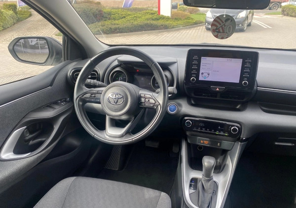 Toyota Yaris cena 84500 przebieg: 26353, rok produkcji 2021 z Kalisz małe 497